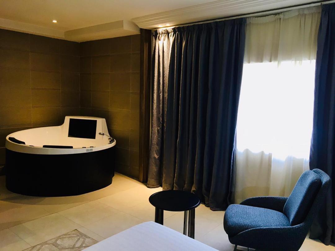 אבוג'ה Summerset Continental Hotel Maitama By T E L E Hospitality מראה חיצוני תמונה