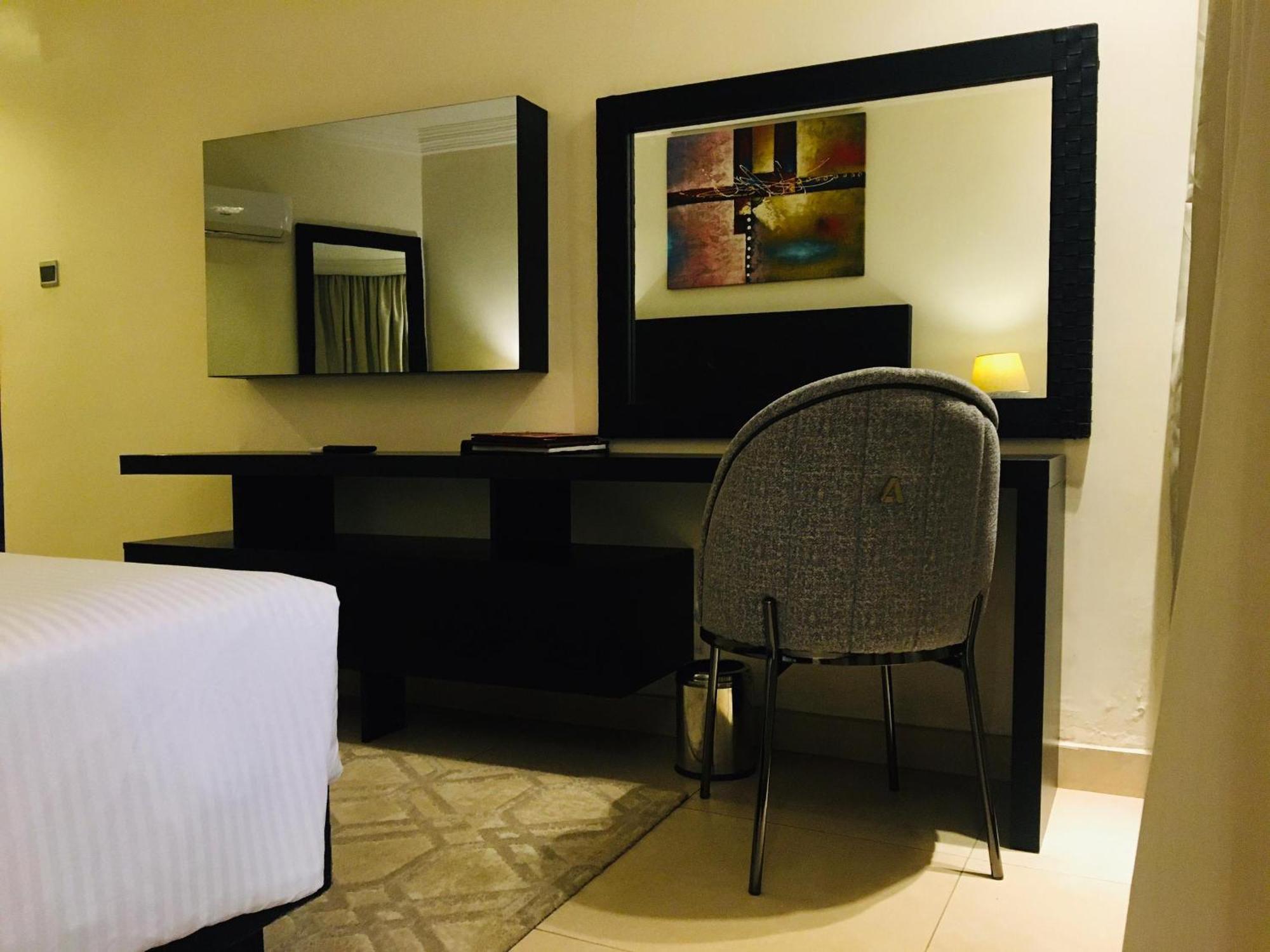 אבוג'ה Summerset Continental Hotel Maitama By T E L E Hospitality מראה חיצוני תמונה